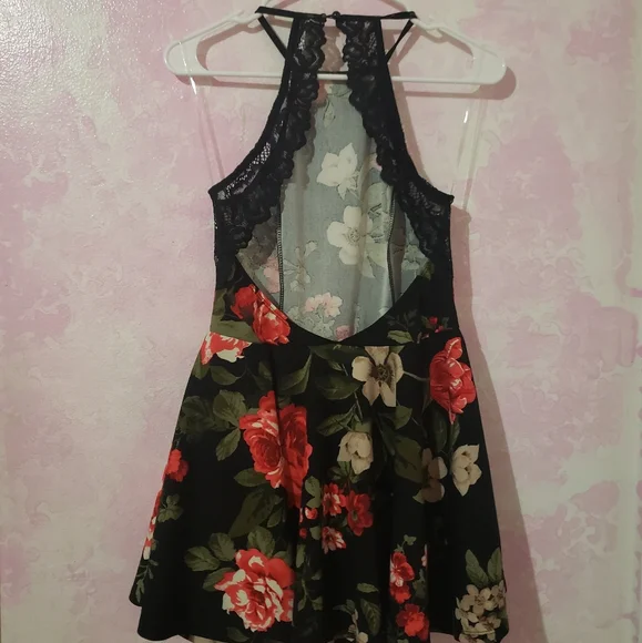 Windsor Dress - Picture 3 of 5